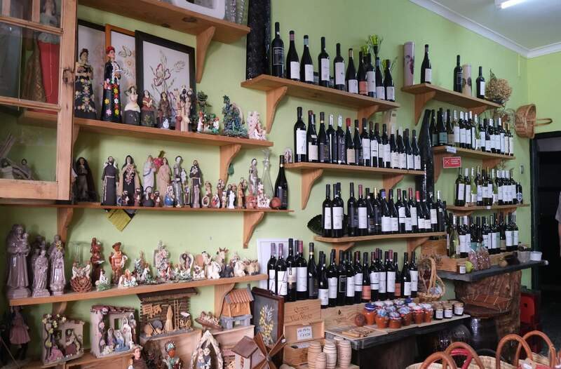 Garrafeira e Artesanato